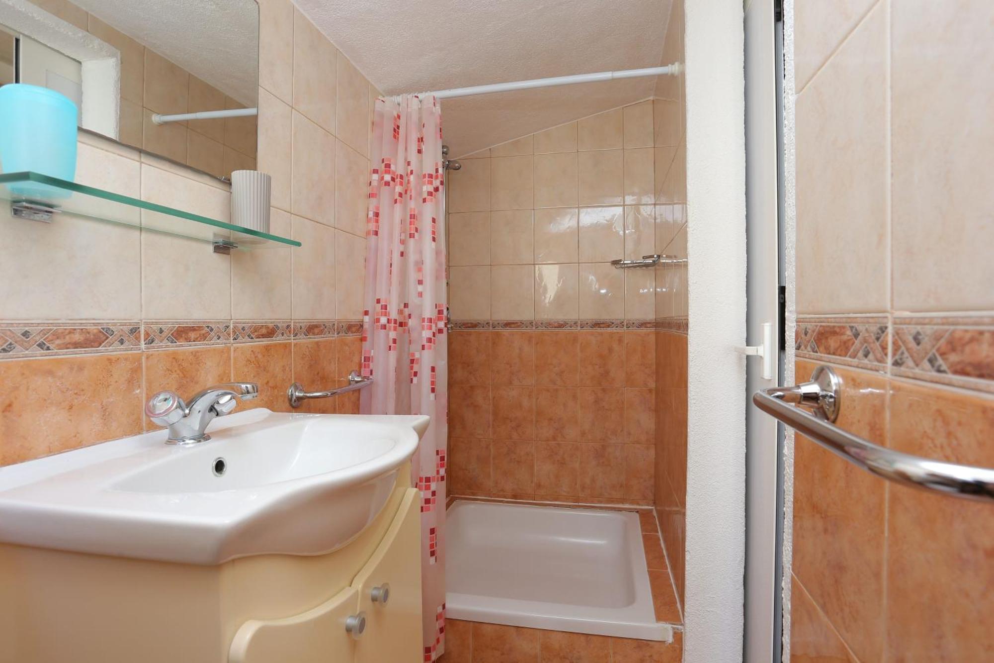 Apartments By The Sea Baska Voda, Makarska - 300 Ngoại thất bức ảnh