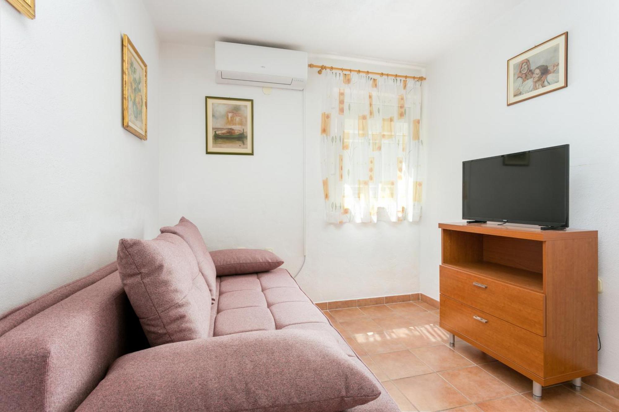 Apartments By The Sea Baska Voda, Makarska - 300 Phòng bức ảnh